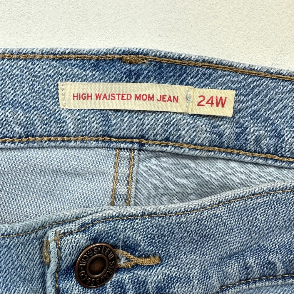 Levi’s High Waisted Distressed Mom Jeans Size 24W plus NWT - Picture 15 of 16